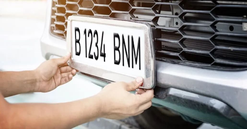 Serba-Serbi Plat Putih Kendaraan yang Penting Diketahui