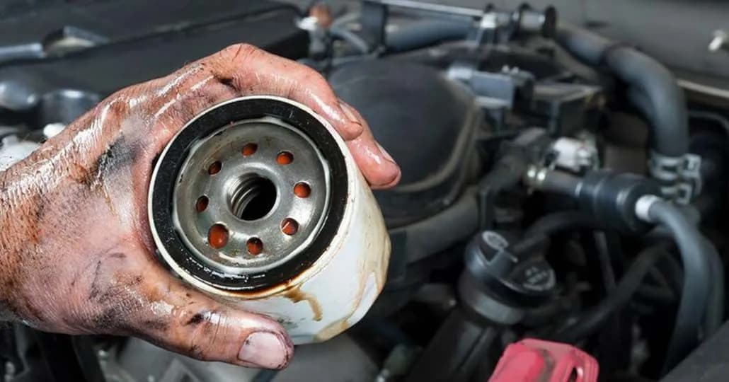5 Ciri Filter Oli Mobil Wajib Diganti, Jangan Lengah