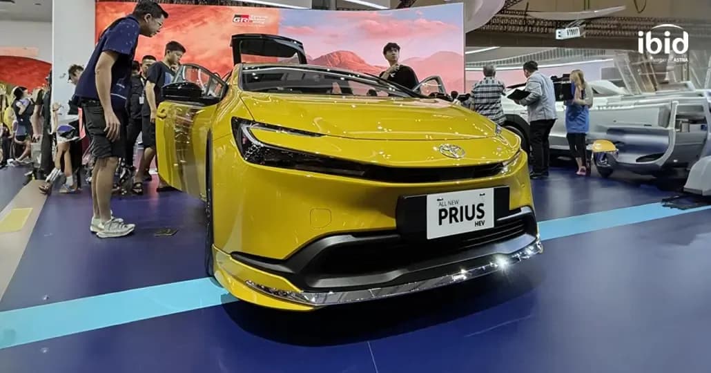 Toyota Prius Hybrid Mejeng di GIIAS 2024, Segini Harganya