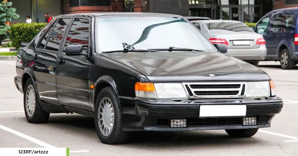 Mobil Bekas di Atas 10 Tahun. (123RF/artzzz)