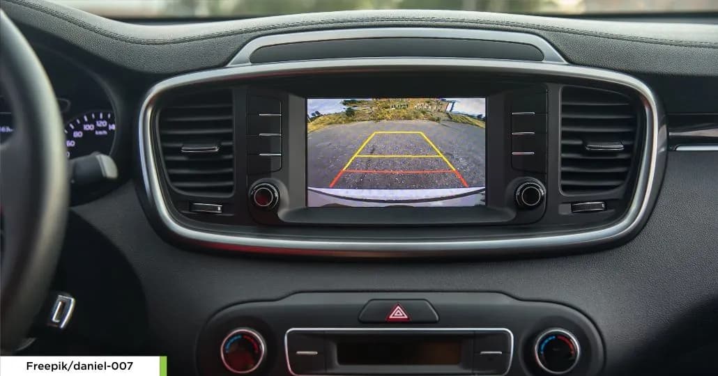 Kamera parkir mobil. (Freepikl/daniel-007)