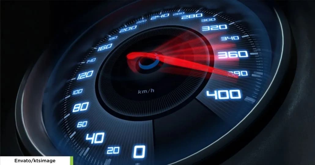 Motor Matic KM Tinggi. (Envato/ktsimage)