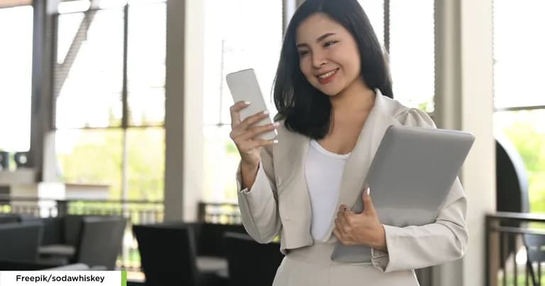 HP untuk kerja terbaik. (Freepik/sodawhiskey)