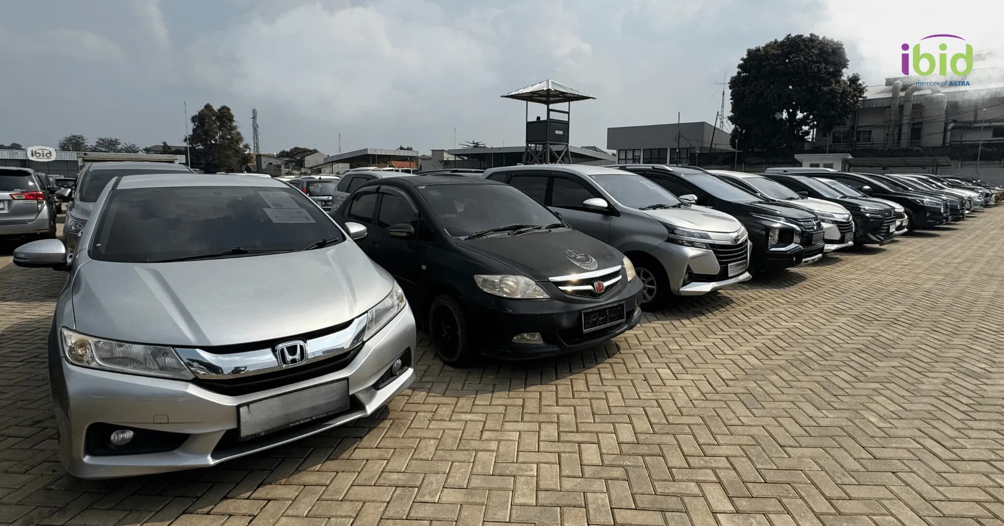Pool Mobil Bekas Jakarta. (PT Balai Lelang Serasi)