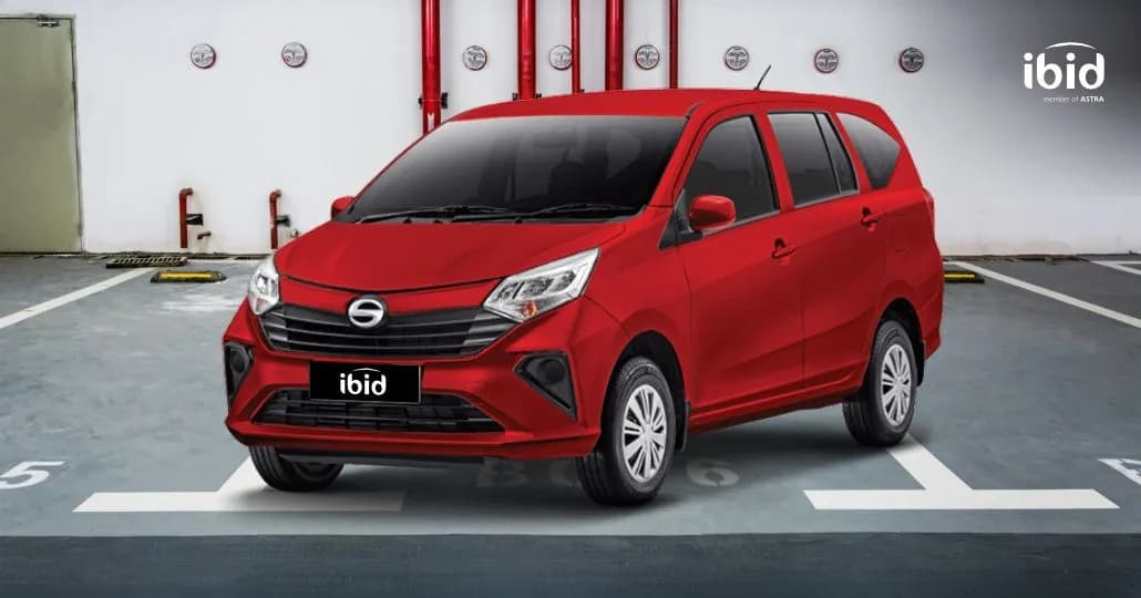 Mobil Sigra Bekas di Parkiran. (PT Balai Lelang Serasi)