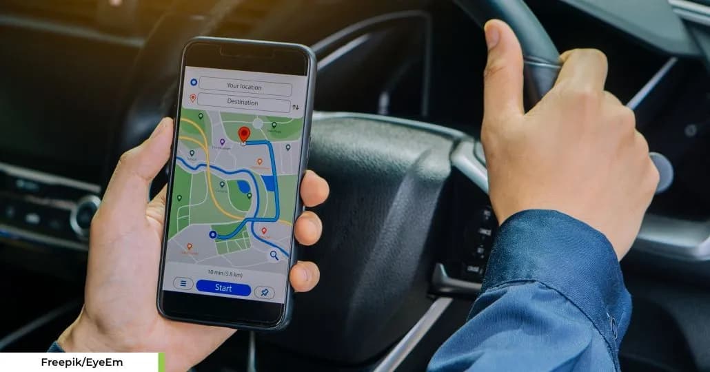 GPS tracker. (EyeEm)