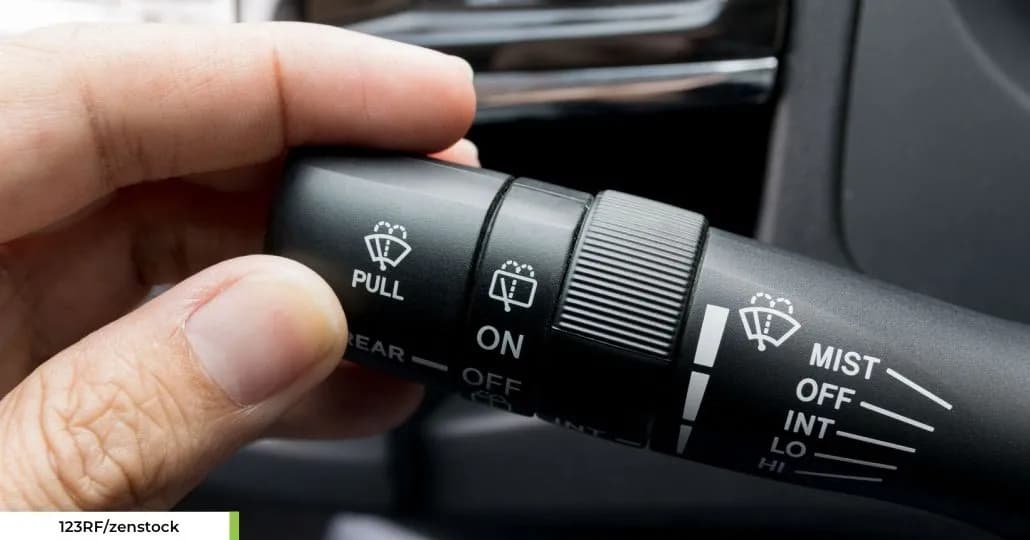 Tuas Wiper Mobil. (123RF/zenstock)