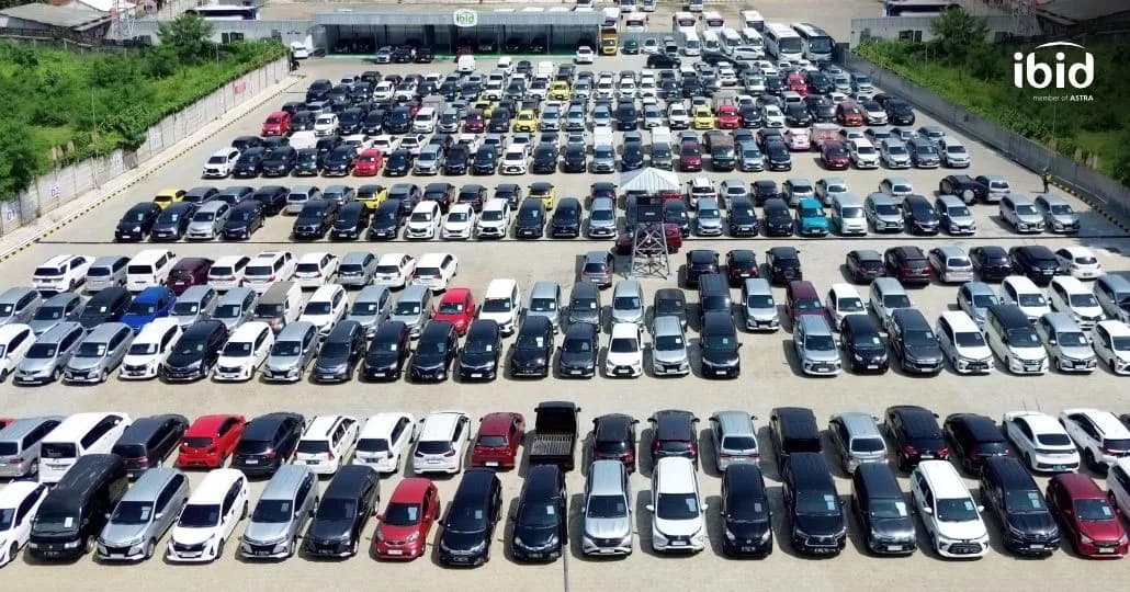 Ragam mobil bekas IBID. (PT Balai Lelang Serasi)