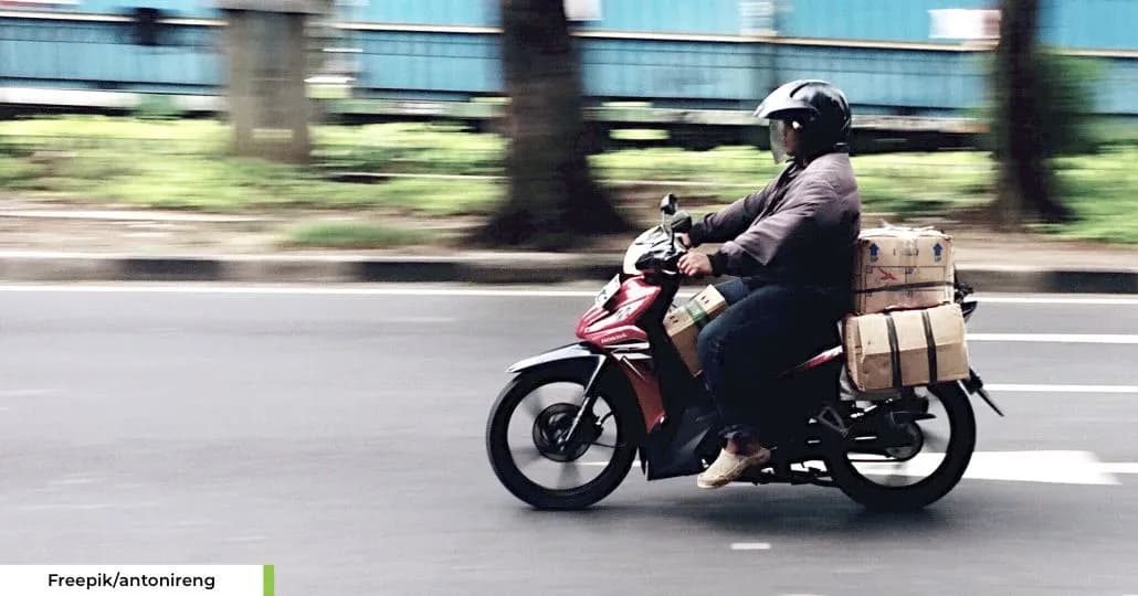 Motor Kelebihan Muatan. (Freepik/antonireng)