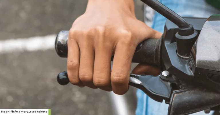 Gas motor injeksi. (Magnific/memory_stockphoto)