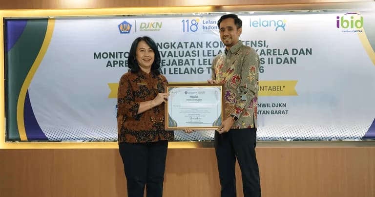 IBID Pontianak raih penghargaan. (PT Balai Lelang Serasi)