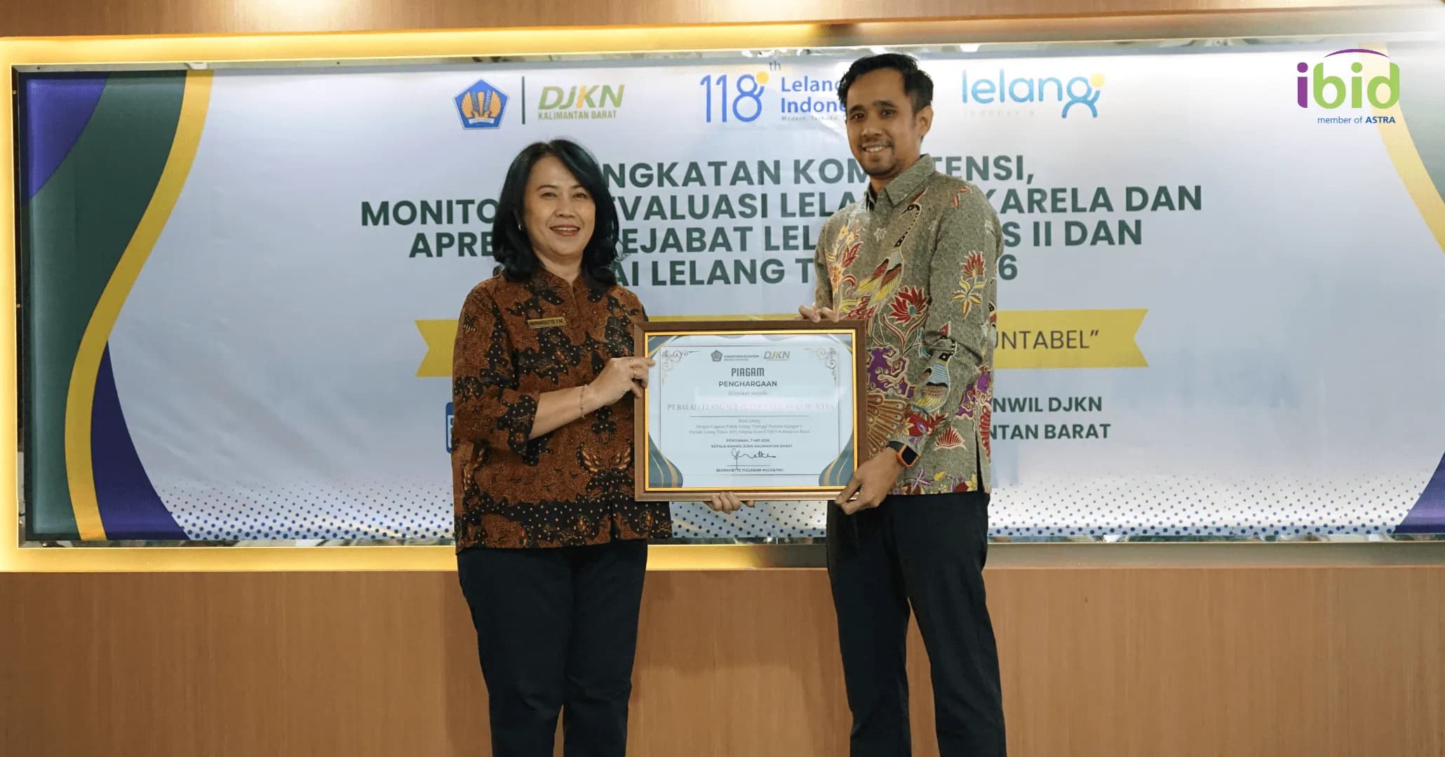 IBID Pontianak raih penghargaan. (PT Balai Lelang Serasi)