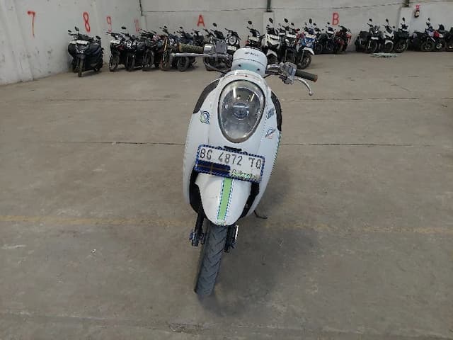 bg4872tq-scoopy-2016-72480309907