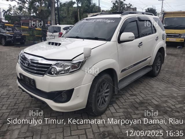 bm1711ze-fortuner-2015-62475179755