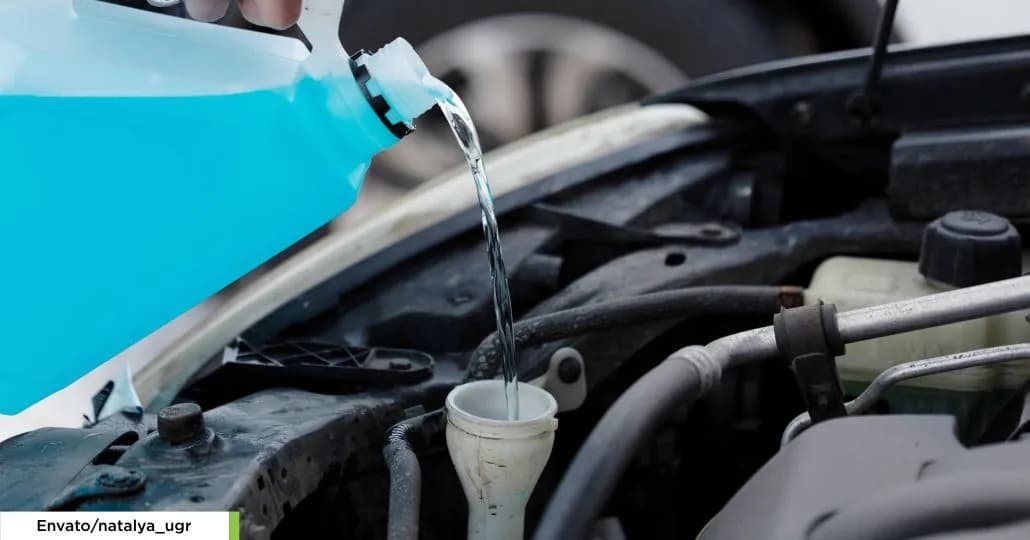 Bolehkah Cairan Wiper Diisi Air Biasa? Ini Jawabannya