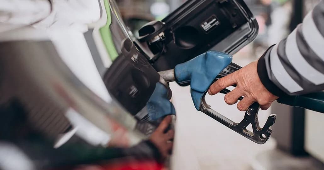 5 Penyebab Tangki Bahan Bakar Mobil Bocor, Kenali Tandanya!