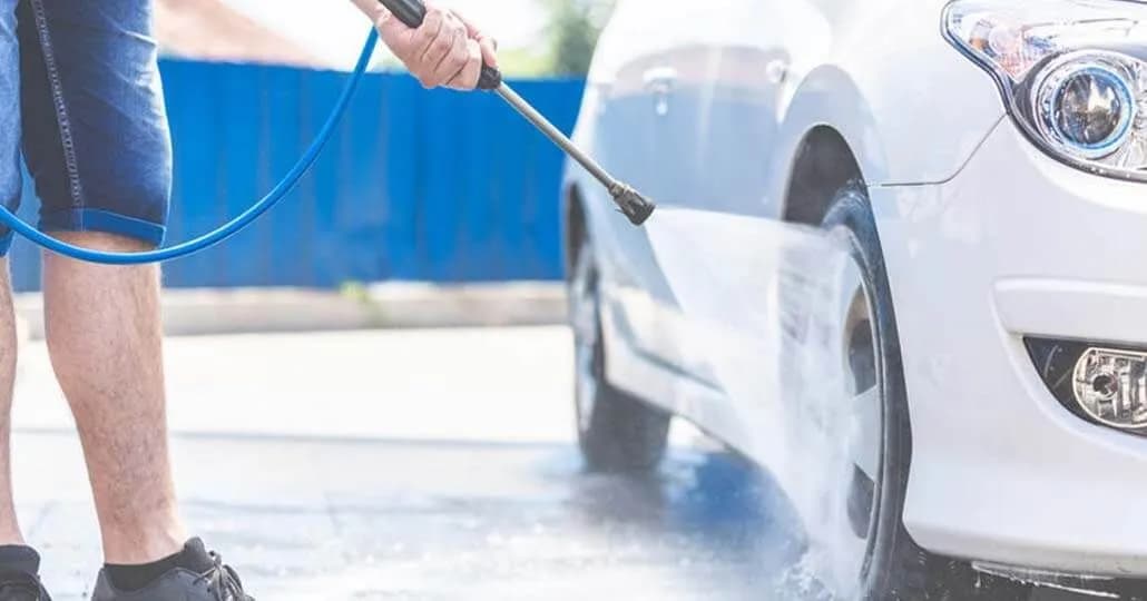 7 Tips Cuci Mobil saat Musim Hujan, Cegah Kusam