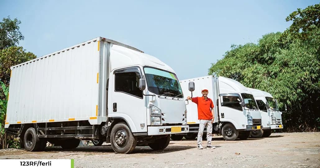 Mau Beli Mobil Niaga Bekas? Ini Untung Ruginya