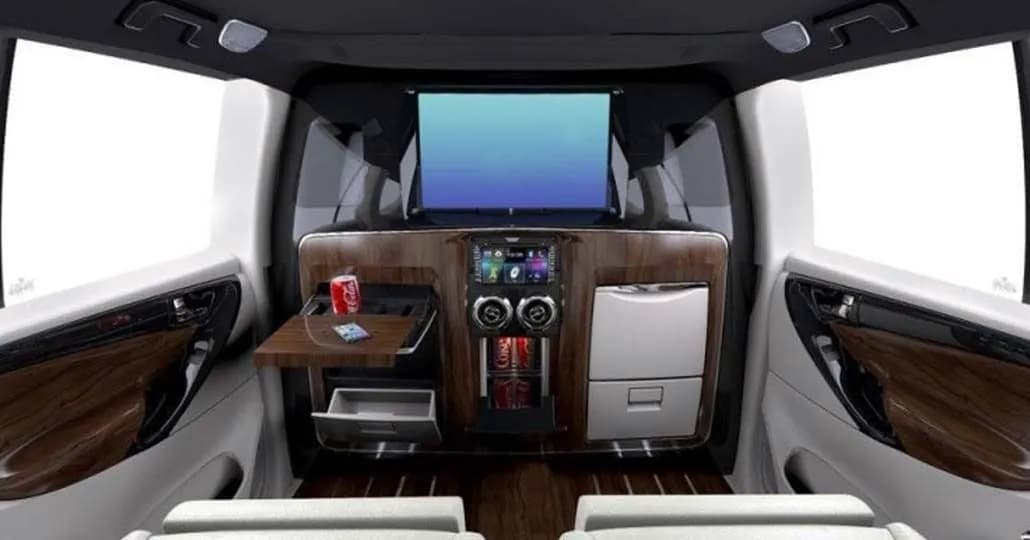 Ampun Sultan, Inilah Modifikasi Toyota Kijang Innova dengan Kabin First Class