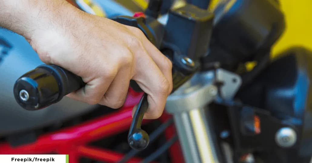 Cek Rem Motor. (Freepik/freepik)