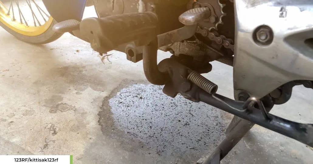 Oli Motor Rembes. (123RF/kittisak123rf)