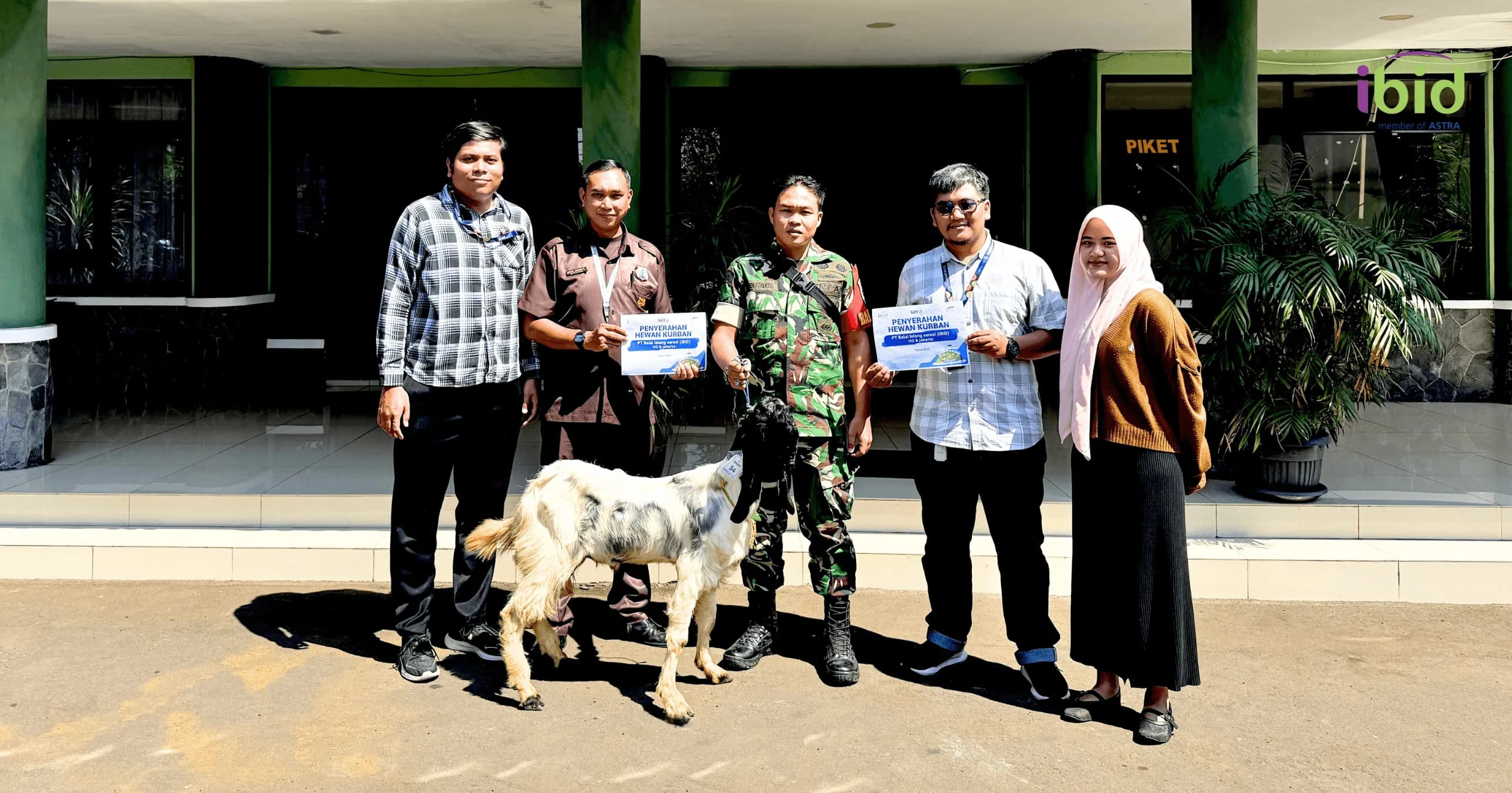 IBID Berbagi Hewan Kurban. (PT Balai Lelang Serasi)